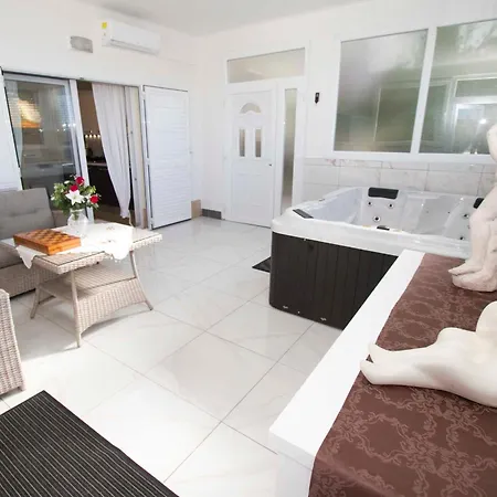 Stipe Apartment