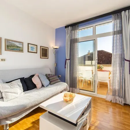 Stipe Apartment *